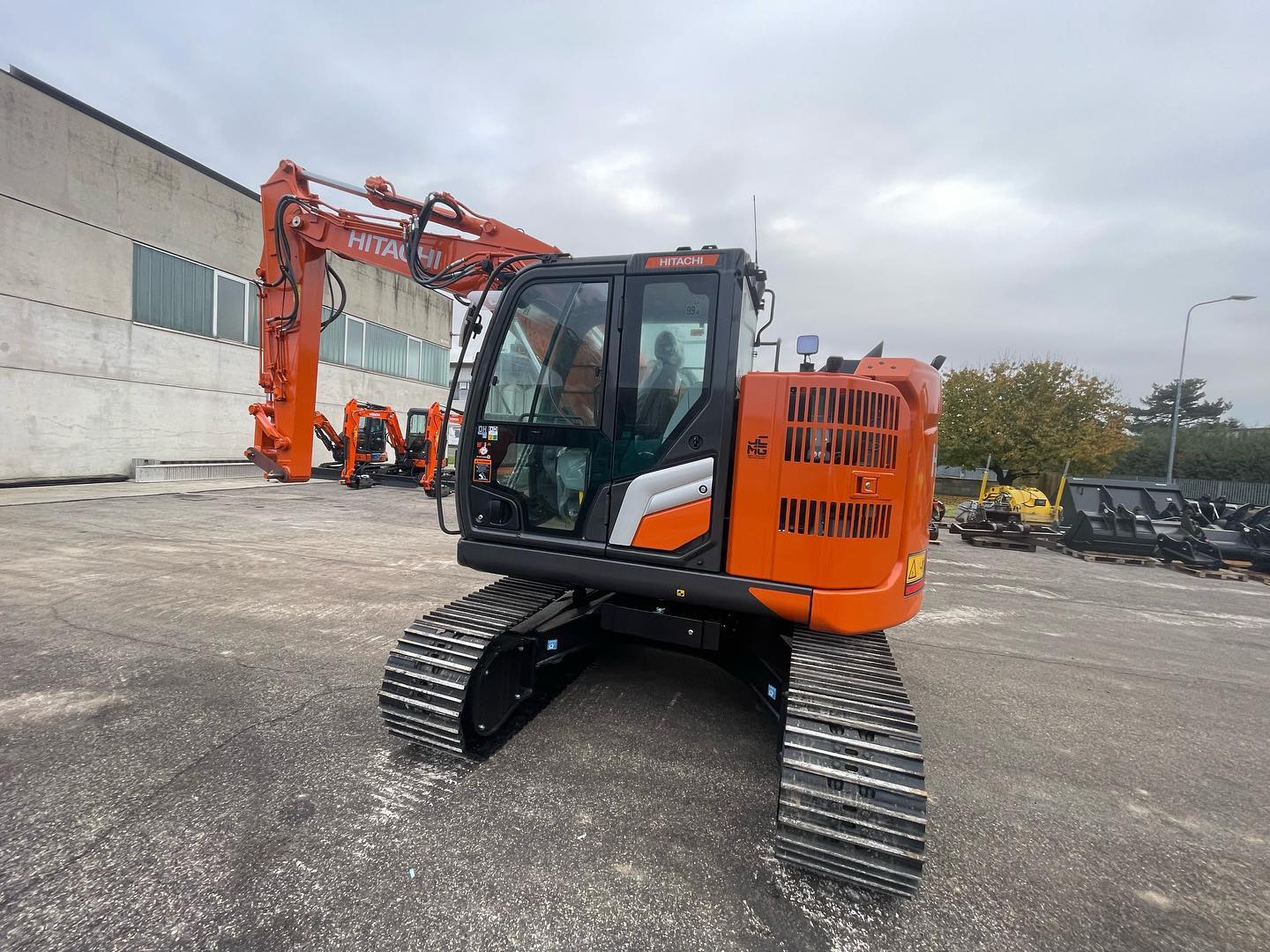 318107652_676240337404780_4871