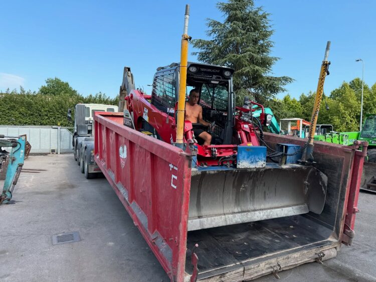 Takeuchi TL12
